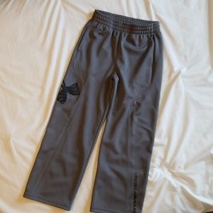 Boys Under Armour size 5 pants NWOT